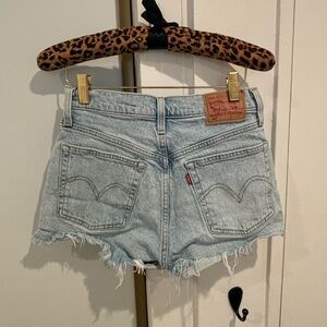 Women’s 26 501 Jean shorts
